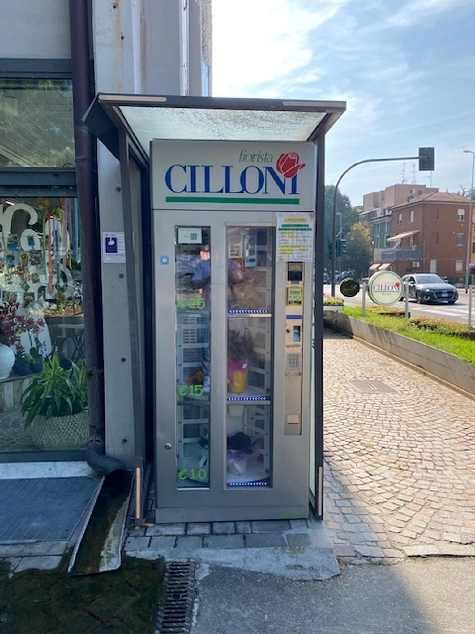Distributore automatico di composizioni floreali Fiorista Cilloni